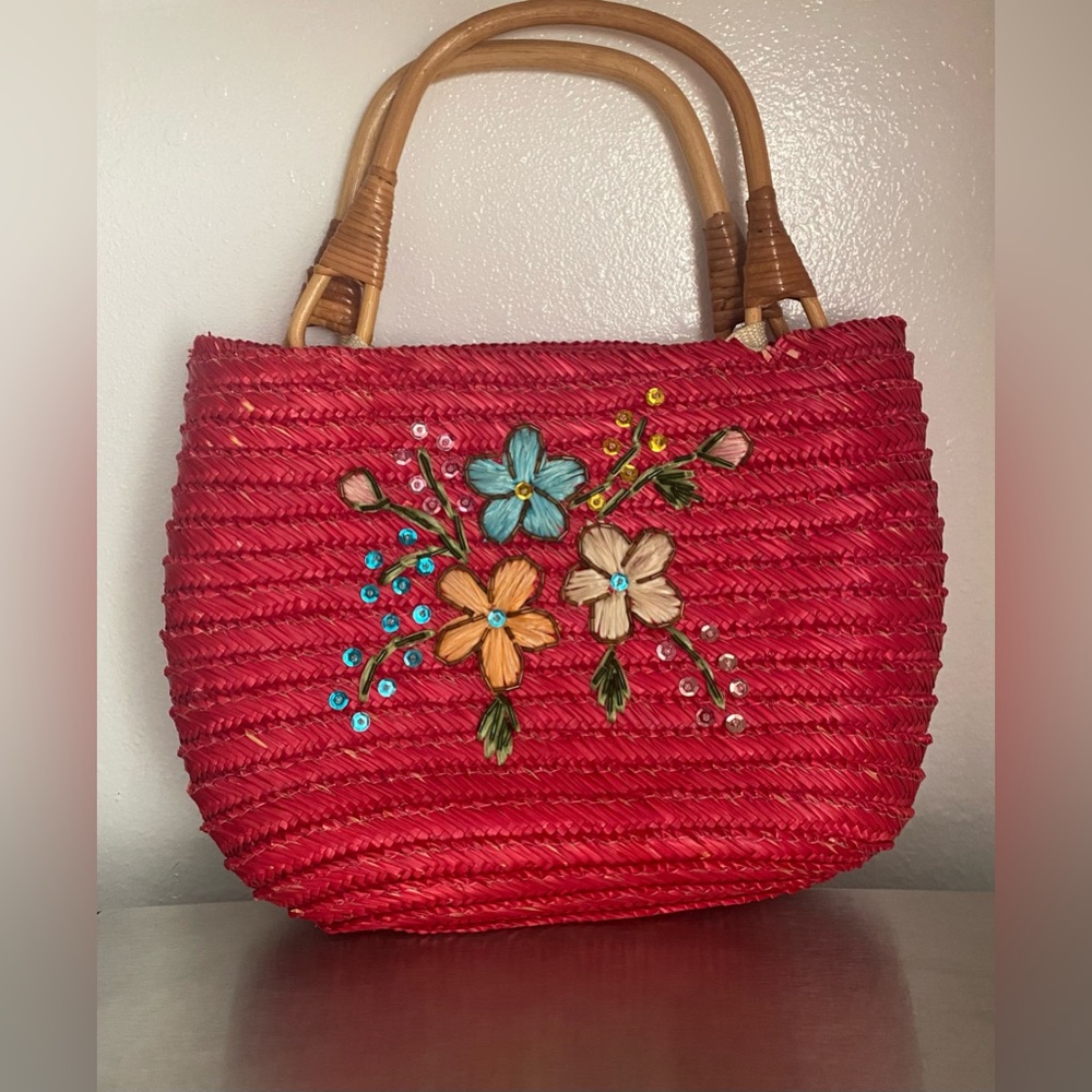 RED FLORAL HANDWOVEN STRAW TOTE BAG WITH BAMBOO HANDLES/BLUE TOTE WITH FLOWERS